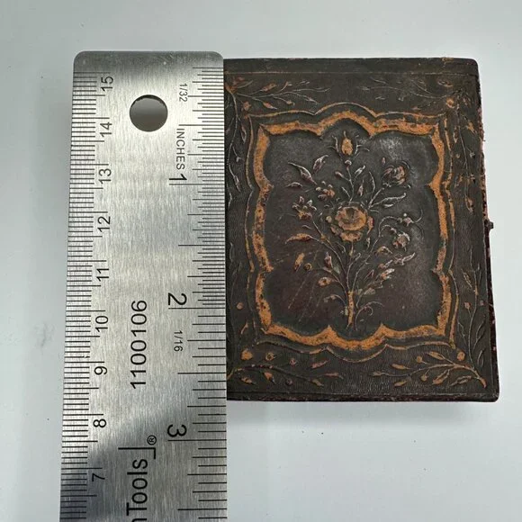 Antique Daguerreotype Photograph 1/9th Plate Victorian Woman Book Leather Case - Picture 14 of 14